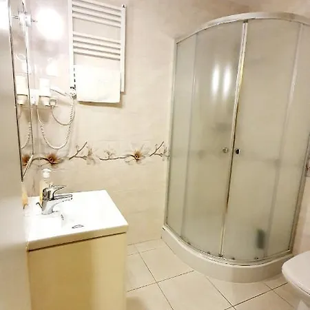 Oda ve Kahvaltı Bthouse, Goscinne