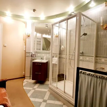 Couette-café Bthouse, Goscinne