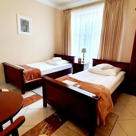 Bthouse, Goscinne Bed & Breakfast Varšava