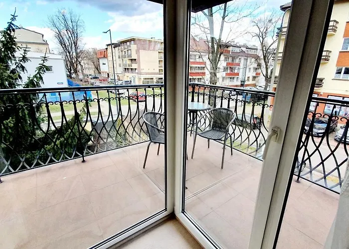 Bthouse, Goscinne Bed & Breakfast Warsaw