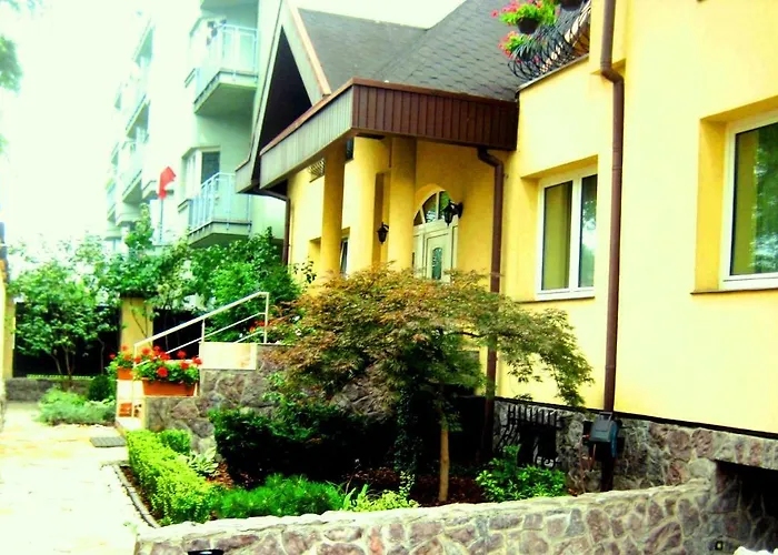 Bed & Breakfast Bthouse, Goscinne Warsaw